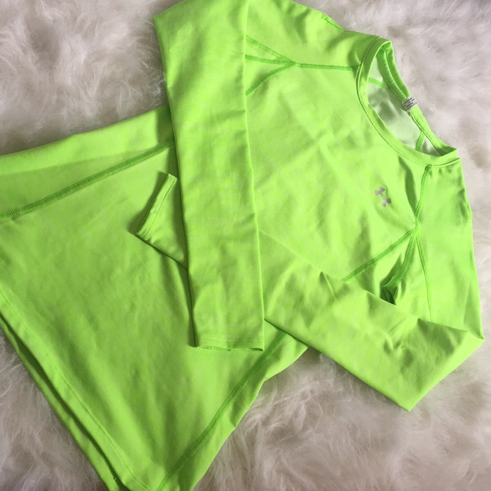 💚UNDER ARMOR WORKOUT TOP💚